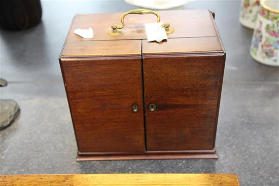 A Georgian mahogany apothecary box, 11.75in.